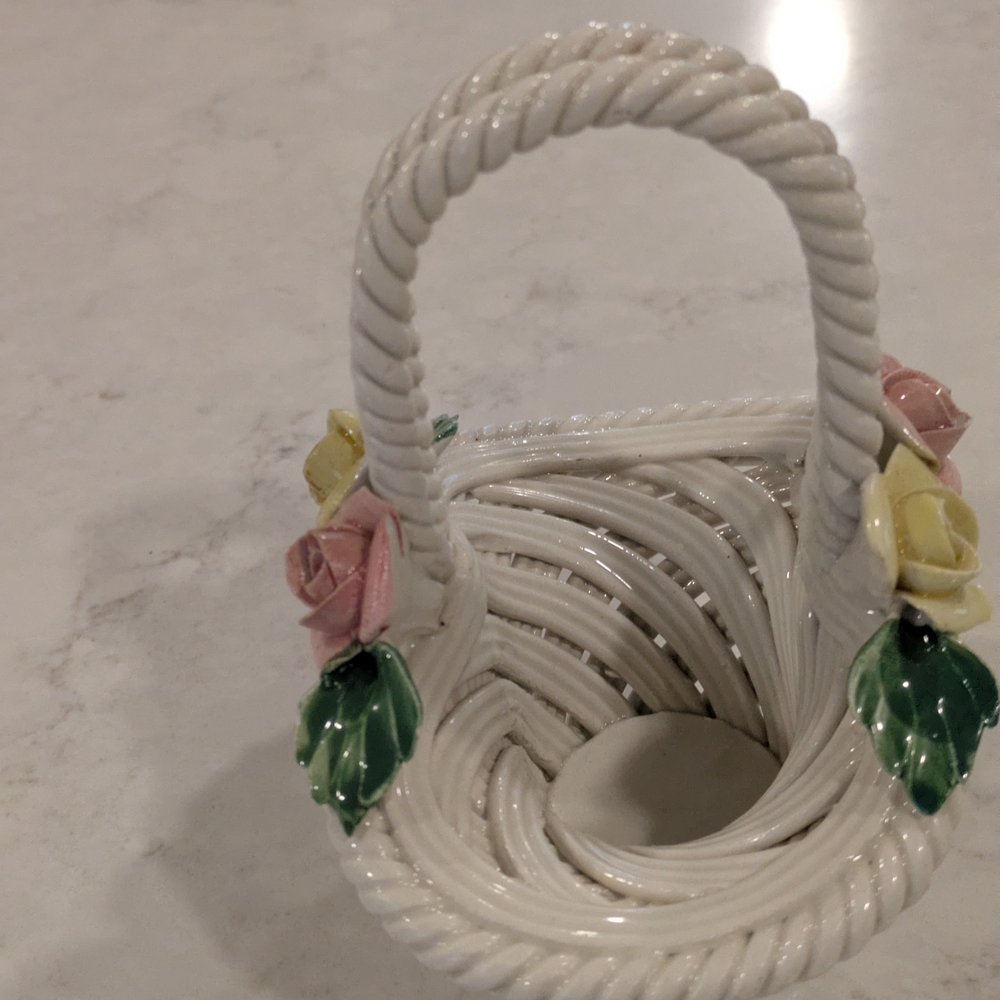 Nuova Capodimonte Made In Italy Ceramiche Porcellane Floral Basket